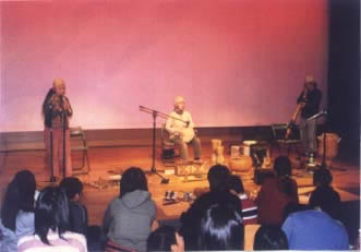concertlive3.jpg